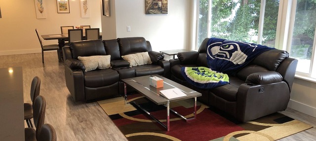 Modern & Remodeled 3bd/2ba duplex unit in Bothell - walk to UW Bothell, Downtown in Bothell