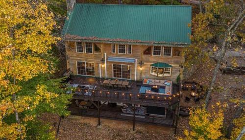 Mountain View, Secluded Lodge, Forest Escape in Leicester