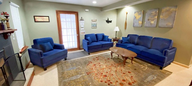 ⛱️⛷️⛰️Mt. Maplewood Chalet❤️2BR★HotTub★Poconos★Fireplace★Ski★Dogs+ in Coolbaugh Township