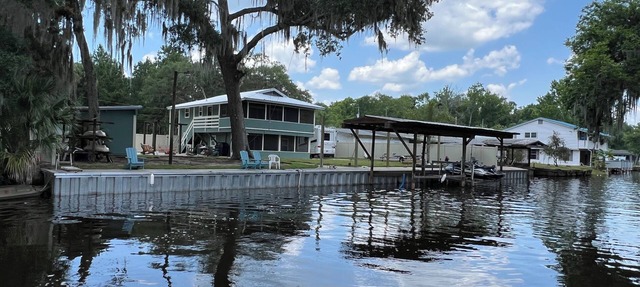 Multi Family waterfront house. Plenty of parking, close to springs. in Astor