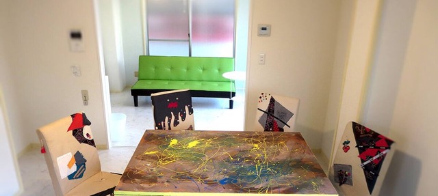 N ° 5 CONDOMINIUM: First floor Corner Apartment ; Safe Residential Area. in Osaka