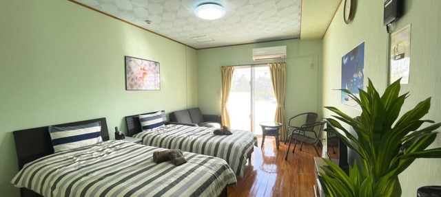 N202 Free parking Pineapple Park 2 minutes on/Nago Okinawa in Nago
