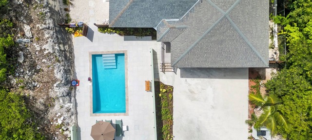 NEW 2BD/2.5 BATH near beach access and George town with PRIVATE POOL in George Town
