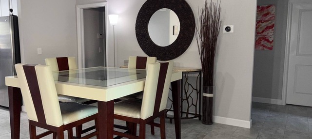 New bright modern home, near Orlando Daytona Beach, Blue Springs in Orange City