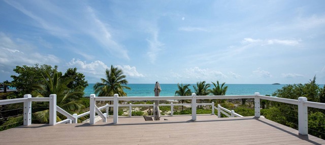 Newly Remodeled Home on Calm Caribbean w/Sunset Views, Snorkeling, Generator! in N Palmetto Point