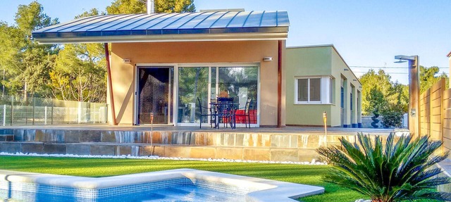 Nice home in Cabra del Camp in Cabra del Camp
