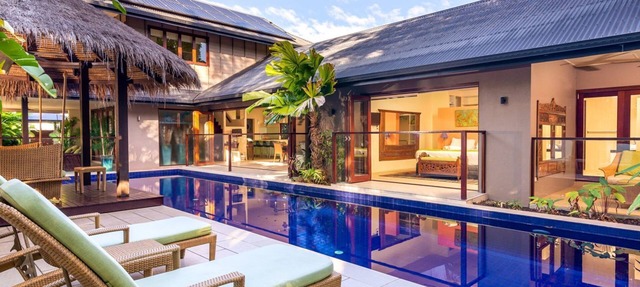 Oasis Beachfront Mirage in Port Douglas