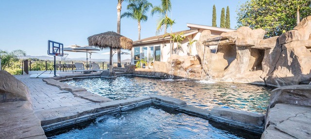 Oasis Dream- very large Pool Slide/GameRoom/Pool/Hottub/Casita in Escondido