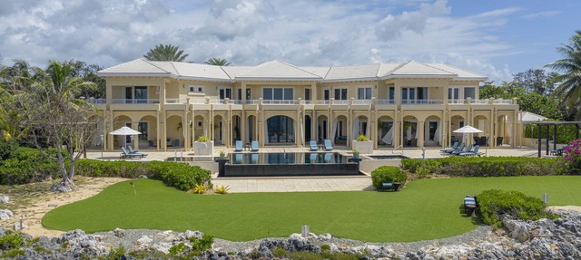 Oceans Edge SeaSide Estate is a stunning private villa right on the clifftop! in Savannah