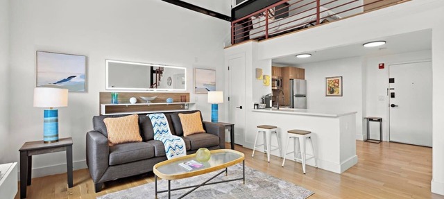 Outstanding Loft ! Free parking ! 30 min to NYC ! in East Orange