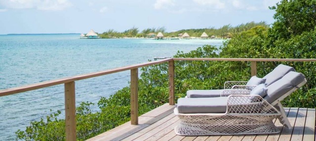 Penthouse Oceanfront Cabana in Dangriga