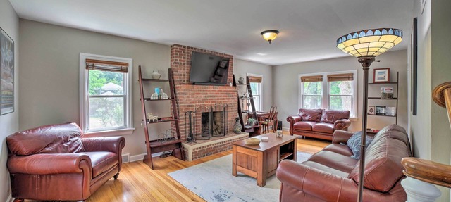 Pet-Friendly Lake Getaway: 1 Block to Beach! in Gary