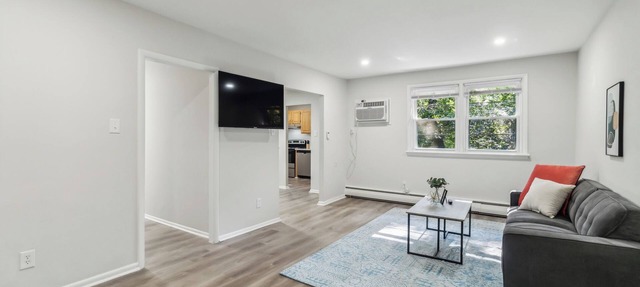 Pine Brook 118 I Modern Corporate 2bd I Parking in Newark