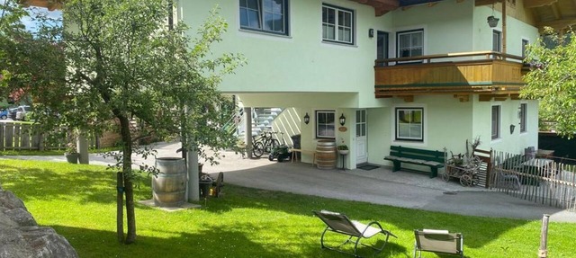 Pletzenauer Vacation Rental - Apartment/Living Room/Kitchen/2 Bedrooms/Shower, Toilet in Rain