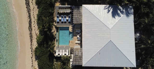 Private Estate on Pink Sand Beach w/2 Pools, Home Theater, Kayaks, PBoards in Double Bay