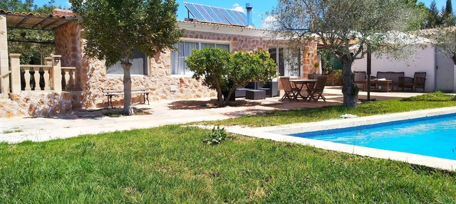 Private farm, wifi, private pool, barbecue, 13 minutes from the beach in Llucmajor