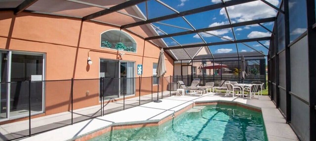 Private Pool & Game Room Near Disney Parks in Kissimmee