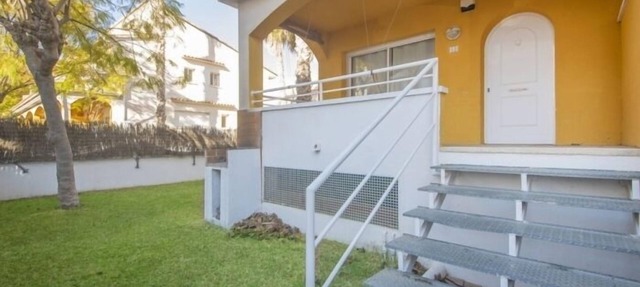 R140 Manila Resort Jardin in calafell