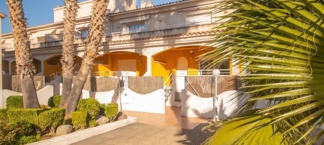 R142 Manila Resort Centrales in Calafell