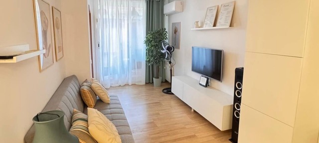 R165 Seaside Apartment in Calafell