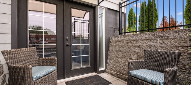 Rare Redesign Cozy & Clean Space , Quaint local DT location in Camas
