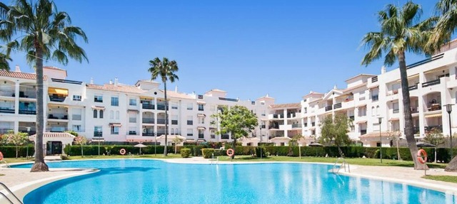 Residence Lorcrisur in Marbella, Puerto Banus, Costa del Sol, 2 bedrooms in Marbella