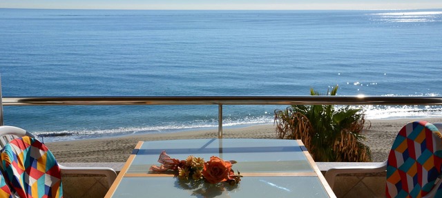 Roca Bajondillo magnificent sea views, two bedrooms, parking, free wifi in Torremolinos