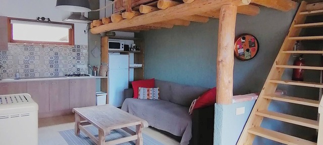 Romantic duplex apartment in the mountains with pool and amazing views in Fuentespalda