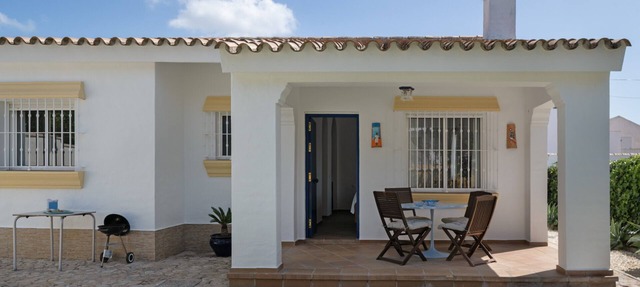 Rural House 'Casas Pepe 3' with Private Terrace, Wi-Fi, and Air Conditioning in Los Caños de Meca