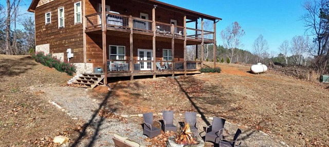 Rustic Moose- Hot Tub, Pets OK, Pool Table, Wifi, Views-Close to Ocoee River in Copperhill