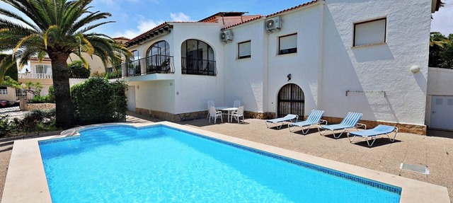 Sara - sea view villa with private pool in Calpe in Calpe