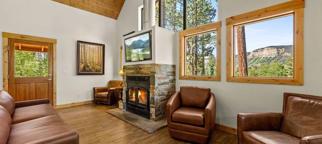 Secluded Cabin on 132 Acres, 2 Miles to Purgatory Ski Area in Durango