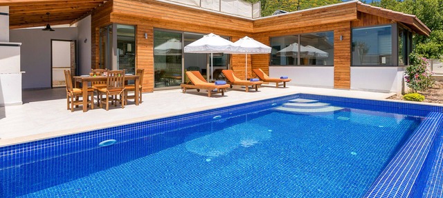 Secluded Sea‑View Family Escape En‑Suite Jacuzzi Private Pool 2 Bedrooms in İslamlar
