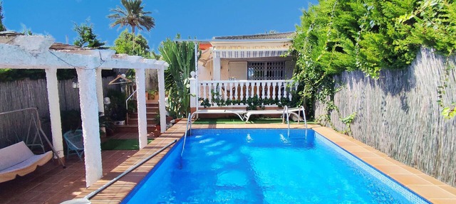 Semi-detached villa with large terrace with BBQ and private pool in Cabo de Palos