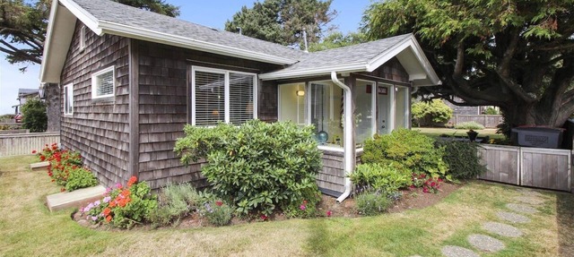 Singing Sands - Built in 1920! in Cannon Beach
