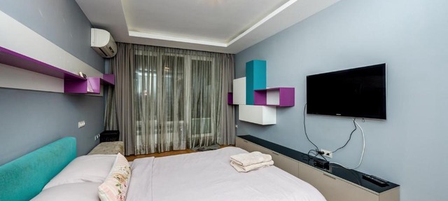 Sofia Luxury 3-Bed Penthouse Apartment Sleeps 6 in Sofia