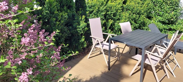 Spacious apartment, quiet location in the forest, garden, barbecue, bicycles, dogs allowed in Lukecin