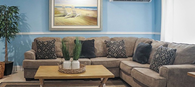 Spacious Cozy 3 bedroom unit with a private pool, centrally located in Freeport in Freeport