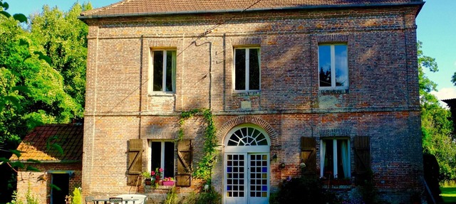 Spacious House in Tranquil Location - Ideal for Groups & Families in Bailly-En-Rivière