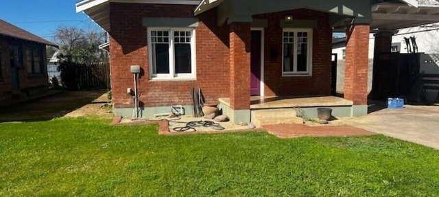 Spacious & Inviting Bungalow near Downtown in Phoenix