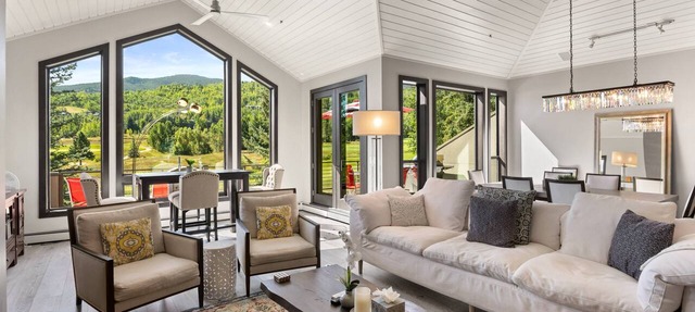 Spacious Multi-Level Townhome W/Deck, Views! Grill, Garage, Large Balcony! On Free Shuttle Route in Snowmass Village