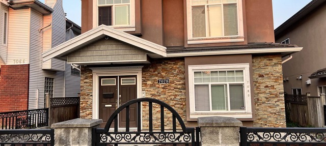 Spacious upper-level unit located on Main St. in Vancouver