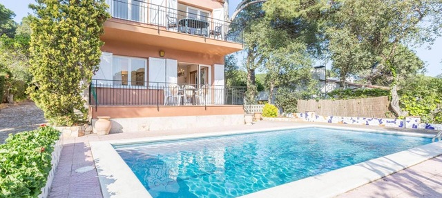 Studio in Spain near Beach & Mountain Views in Palafrugell