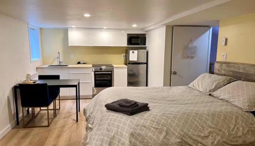Studio moderne et tranquille in Montreal