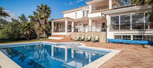 Stunning home in Monda in Monda