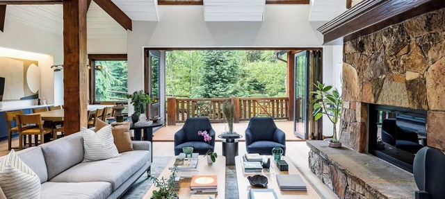Stunning Ski Home with Hot Tub, Theater, Gym in Park City