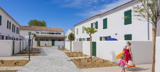 Stylish Beachside Apartment in RIVEDOUX PLAGE