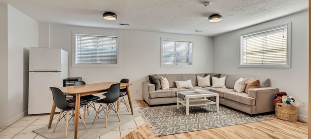 Stylish Mountain Basecamp, Serene Comfort in 650 SqFt in Midvale