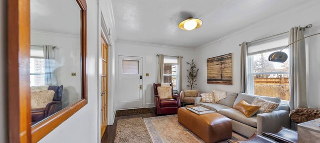Sugar House Urban Escape: Cozy 3BR Near Mountains w/Wi-Fi & Ample Street Parking in Salt Lake City
