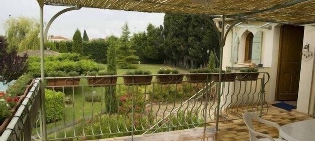 Superb apartment of 120 m2 in provencal mas of the owners in Châteaurenard